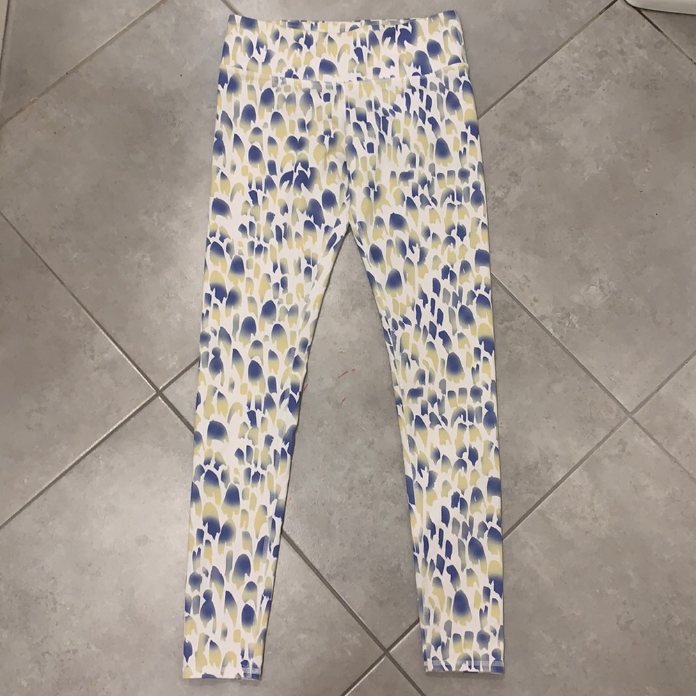 ALO Yoga Printed Leggings in White, Blue & Yellow
